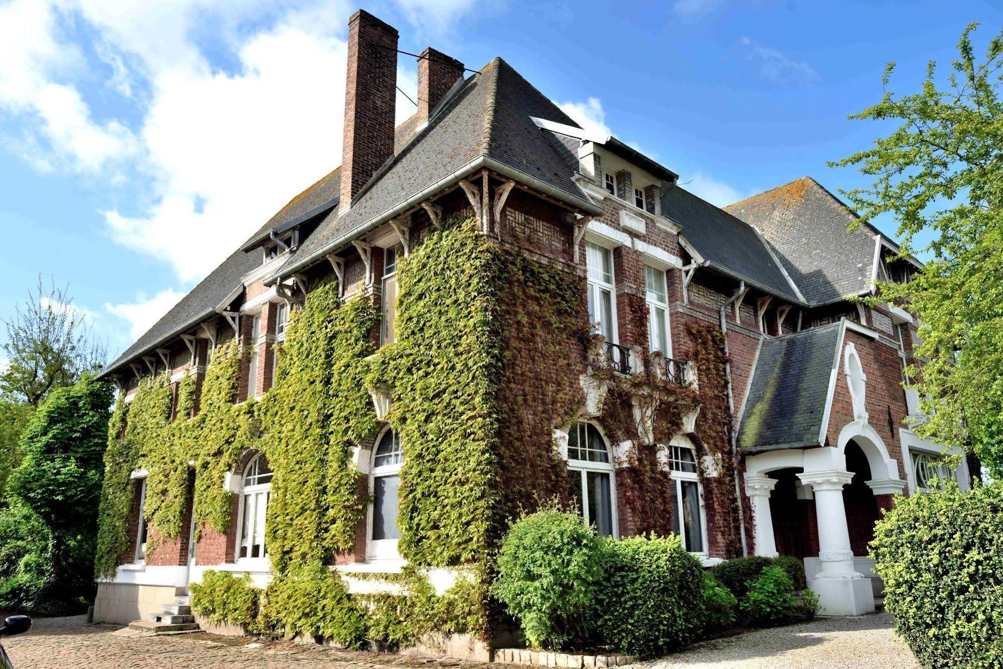 Logis Hotel & Restaurant - Le Manoir De Gavrelle Exterior photo